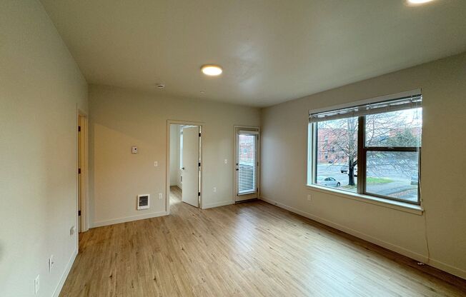 1 bed, 1 bath, 450 sqft, $1,197, Unit 02