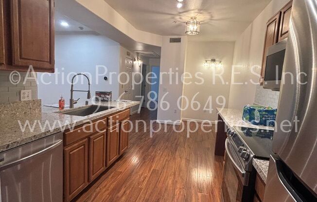 3 beds, 2 baths, $2,495, Unit Unit #1914