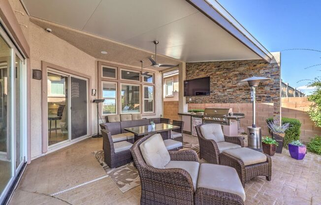 3 beds, 3 baths, $6,995