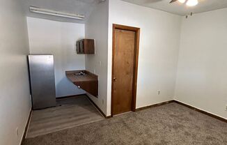 Studio, 1 bath, 300 sqft, $600, Unit UNIT 10