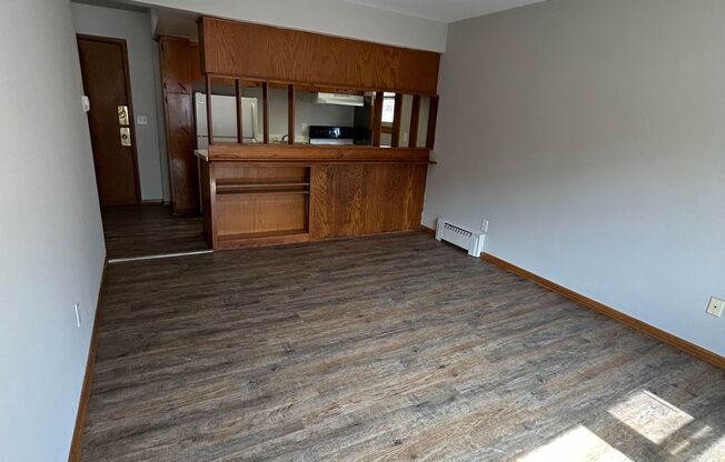 424 W 24th Street Apartments! | LEASING 1 BEDROOMS!