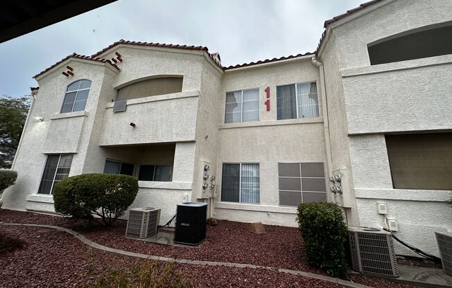 Henderson First Floor Condo - In Gated Community With Pool.
