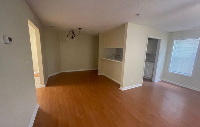 3 beds, 2 baths, $1,450, Unit UNIT E