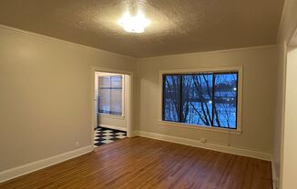 Studio, 1 bath, 450 sqft, $1,095, Unit 304