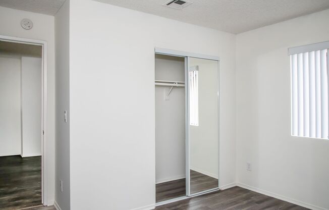 3 beds, 2 baths, 1,375 sqft, $2,695, Unit 1349-G