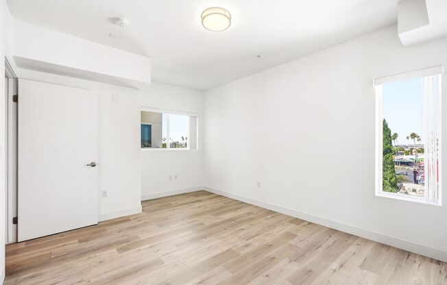 2 beds, 2 baths, 1,037 sqft, $2,950, Unit 401