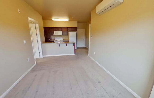 2 beds, 2 baths, 700 sqft, $1,800, Unit 302