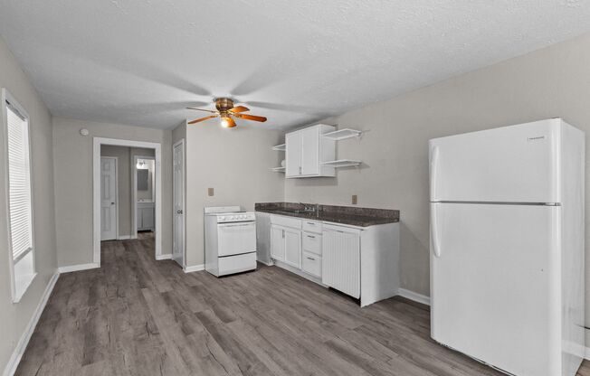 1 bed, 1 bath, 456 sqft, $750, Unit Unit 4