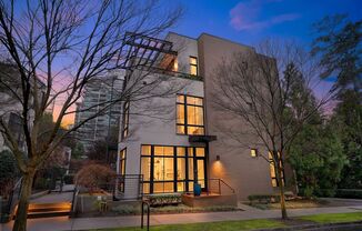 InTown Luxurious and Spacious 3BR House , Prime location in Atlanta