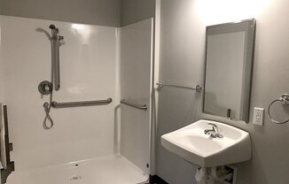 Studio, 1 bath, 305 sqft, $950, Unit 116