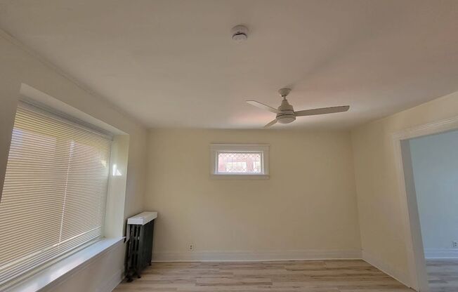 4 beds, 1 bath, $1,650