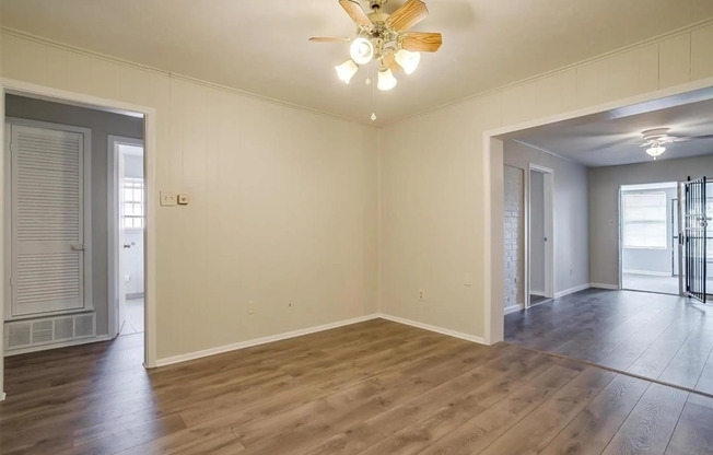 5800 MACEO LN