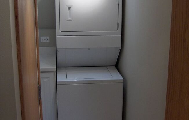 257 - *450 Green Bay Road Bldg*