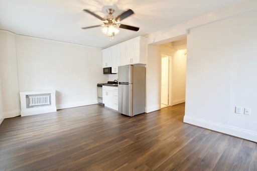 Studio, 1 bath, 398 sqft, $1,350, Unit 0515