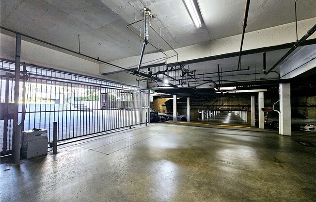 2 beds, 1 bath, 834 sqft, $3,100, Unit 529