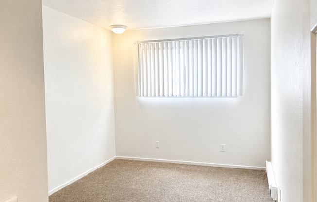 2 beds, 1 bath, 850 sqft, $1,295, Unit 09C