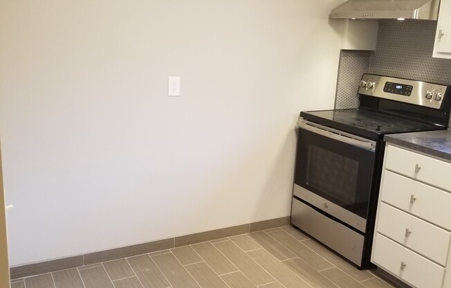 2 beds, 3 baths, 1,200 sqft, $1,545, Unit 5623