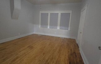 5938 S LASALLE