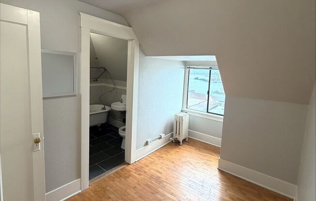 1 bed, 1 bath, 574 sqft, $1,275, Unit 401