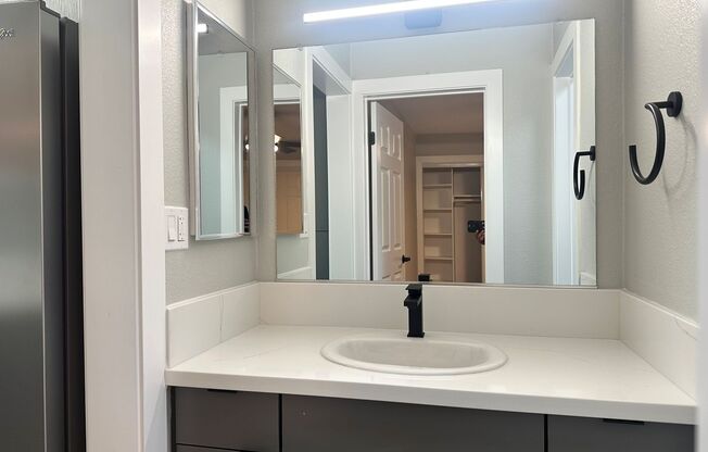 1 bed, 1 bath, 540 sqft, $2,210, Unit 360-24