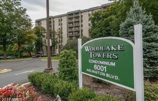 Beautiful High-rise Luxury Studio - All Utilities Included