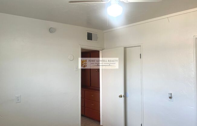 2 beds, 1 bath, $1,195