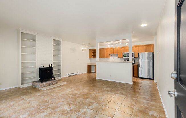 970 100 AVE NE