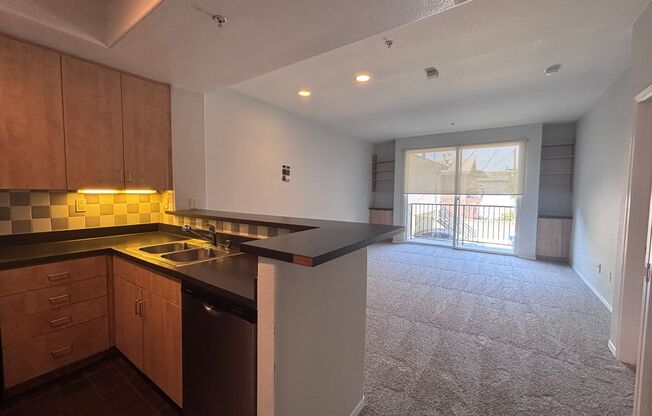 1 bed, 1 bath, 705 sqft, $3,190, Unit 103
