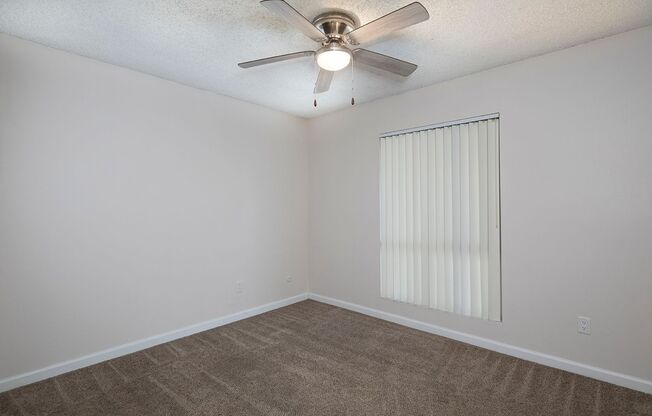 2 beds, 1 bath, 896 sqft, $2,395, Unit B-34