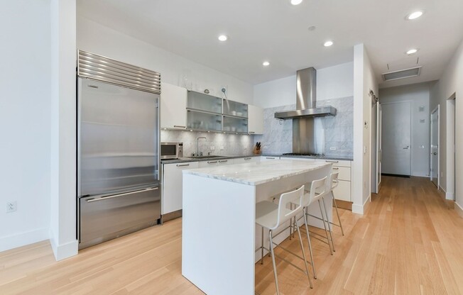 360 NEWBURY