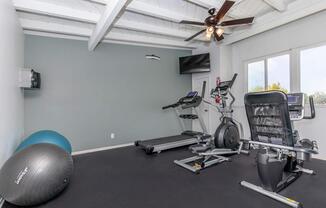 Meadowridge Apartments - Apartment Living in Ventura, CA
