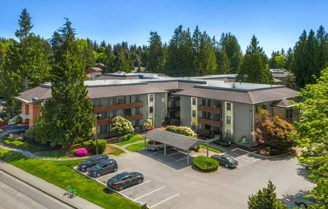 Duet Apartments in Lynnwood, Washington Exterior and Parking