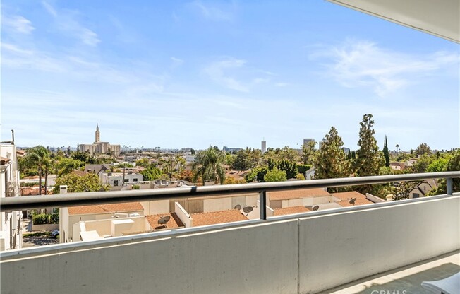 3 beds, 3.5 baths, 2,426 sqft, $7,500, Unit 609