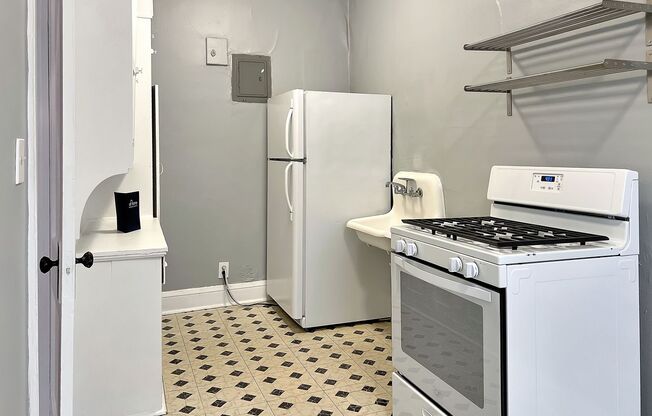 Studio, 1 bath, 400 sqft, $1,025, Unit 608204