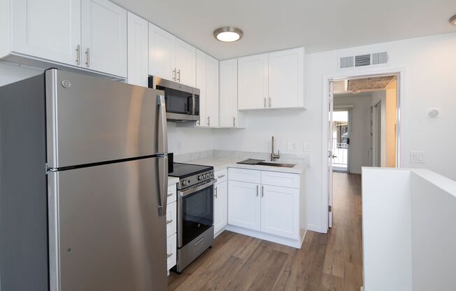 1 bed, 1 bath, 450 sqft, $2,300, Unit 506