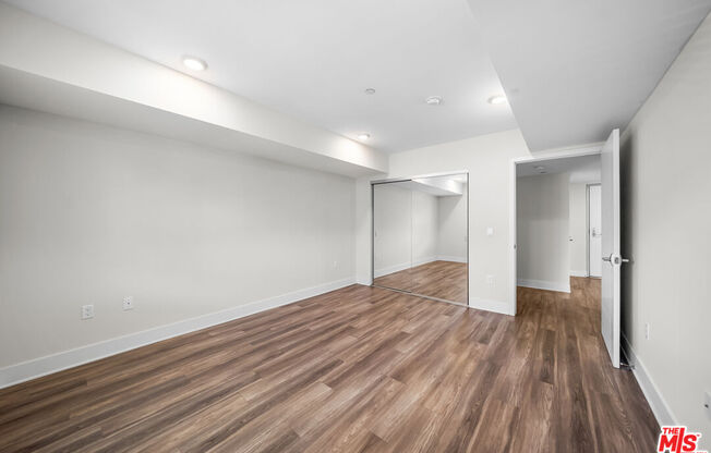 5030 Rosewood Ave Apt 206
