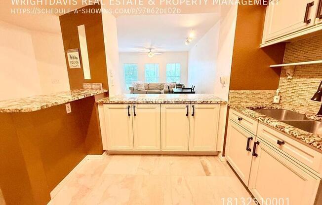410 S ARMENIA AVE
