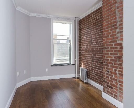 3 beds, 1 bath, $6,495, Unit 4A