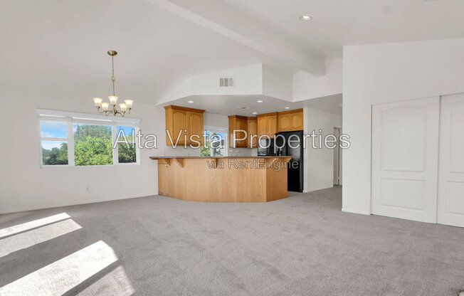 6747 DRAPER AVE