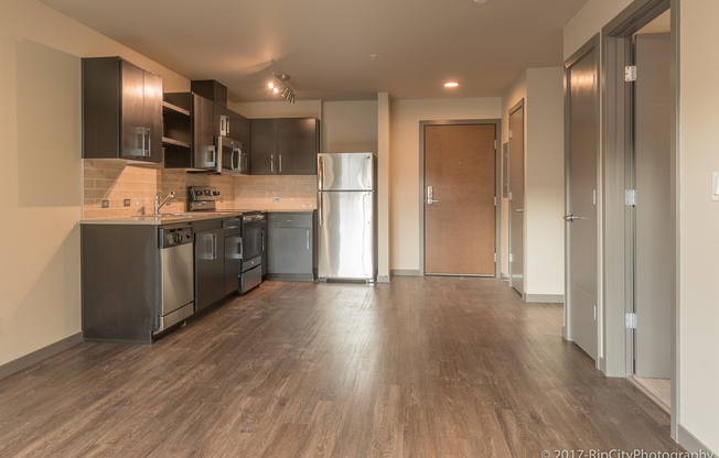 1 bed, 1 bath, 686 sqft, $1,650, Unit 2102