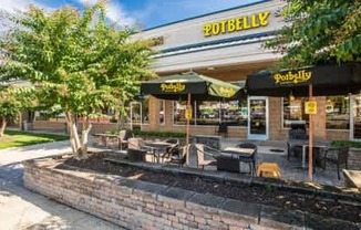 Apartment Rentals in Springfield, VA - Lerner Springfield Square