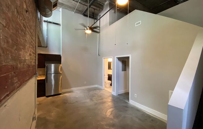 2 beds, 2 baths, 930 sqft, $2,100, Unit A-117