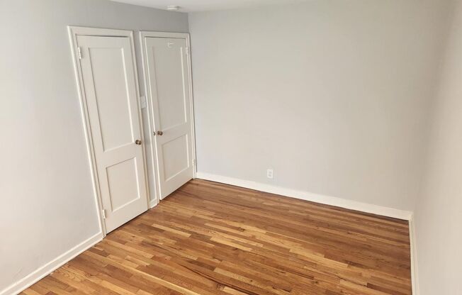 2 beds, 1 bath, 897 sqft, $2,335, Unit A-03