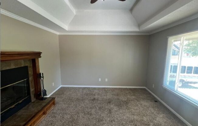 Charming Home with Finished Basement & 2-Car Garage – Lee’s Summit