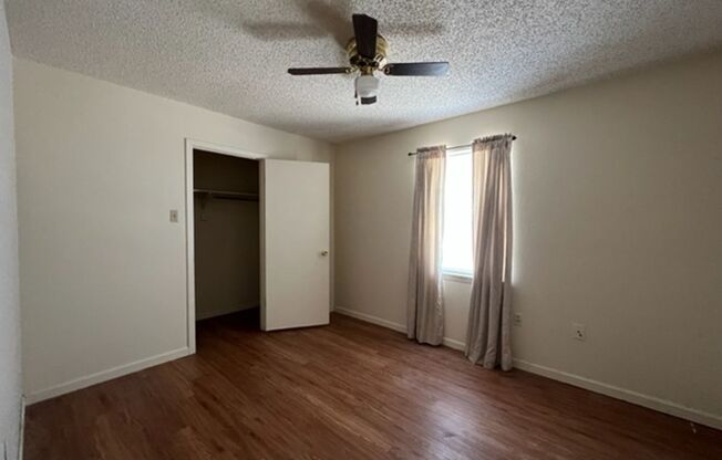 2 beds, 1 bath, $695