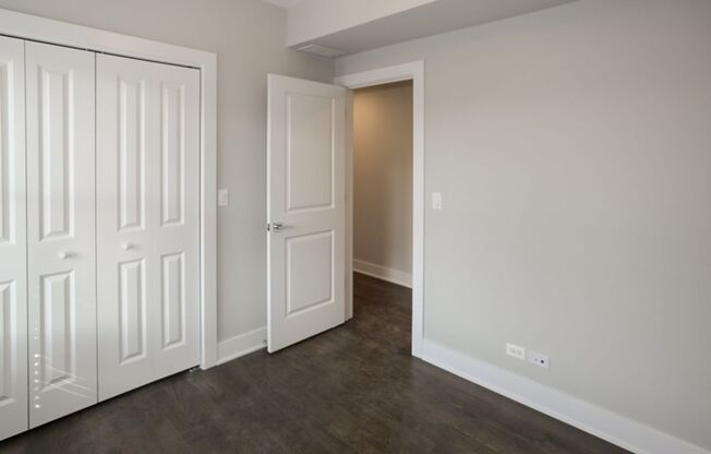 2 beds, 1 bath, 755 sqft, $3,100, Unit 3915-3S