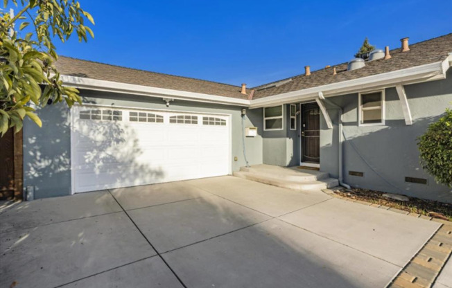 2445 ALVARADO DR