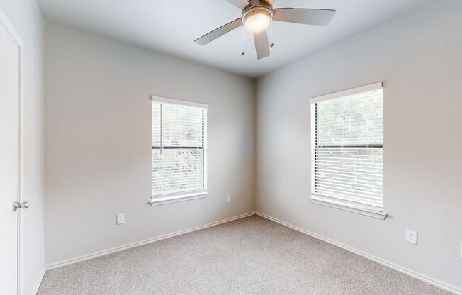 3 beds, 2 baths, 1,150 sqft, $1,438
