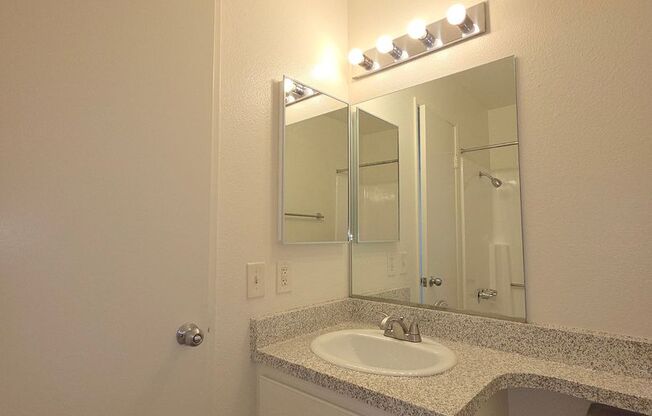 1 bed, 1 bath, 691 sqft, $2,125, Unit 416L