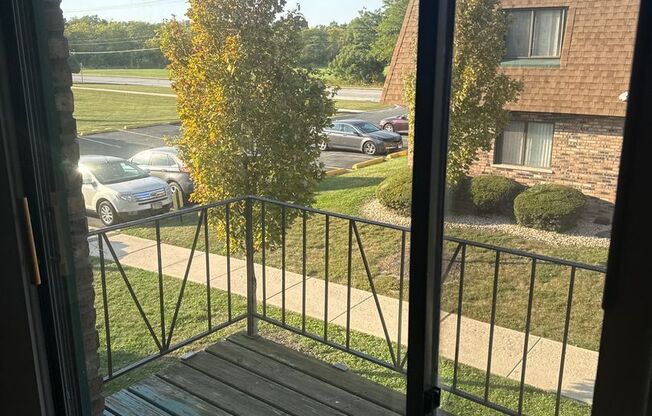 2 beds, 1 bath, $1,650, Unit 726-2D